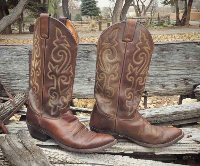 Boots leather tooled hand stetson men western brown cowboy mens shoes